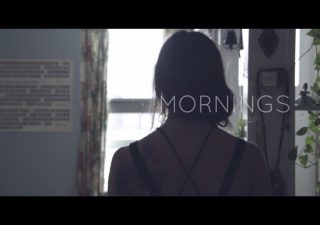 ヨガ動画: 美しい1日を始まりを - ヨガから始まる朝の光景