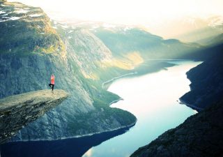 八支則のアーサナ - アーサナは"動く瞑想"と言われる理由