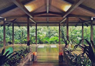 いつか行きたい！人生を見直すにふさわしい世界のヨガリトリート3選