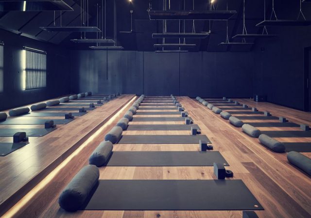 ヨガインストラクターの資格で学ぶこと