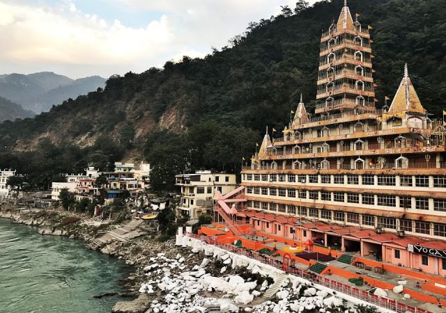 ヨガの聖地リシケシへの旅 アシュラム