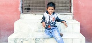 ムンゲールラージャ・マンディール & アーシュラマ – ヴリンダーヴァン写真展