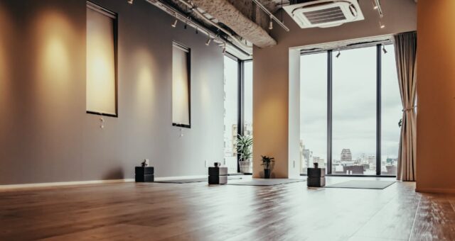 初心者向けヨガ教室 - 自分に合う場所の見つけ方