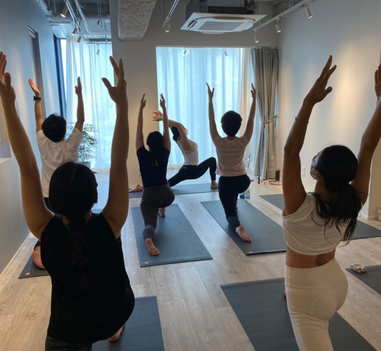 通常クラス - Yoga for busy business person（日本語＆English）