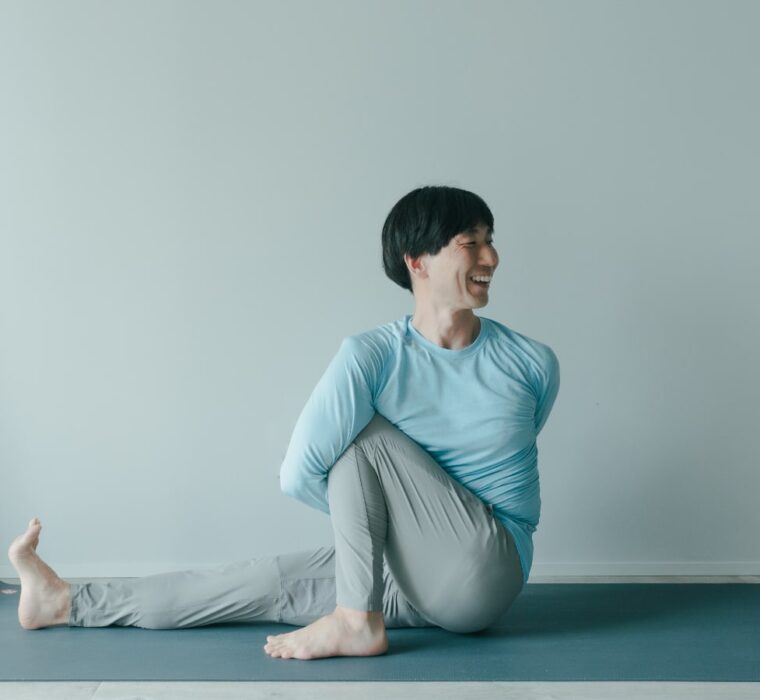 稲垣 智彦 - 武蔵小山のヨガスタジオ Yoga & Wellness Yu Studio