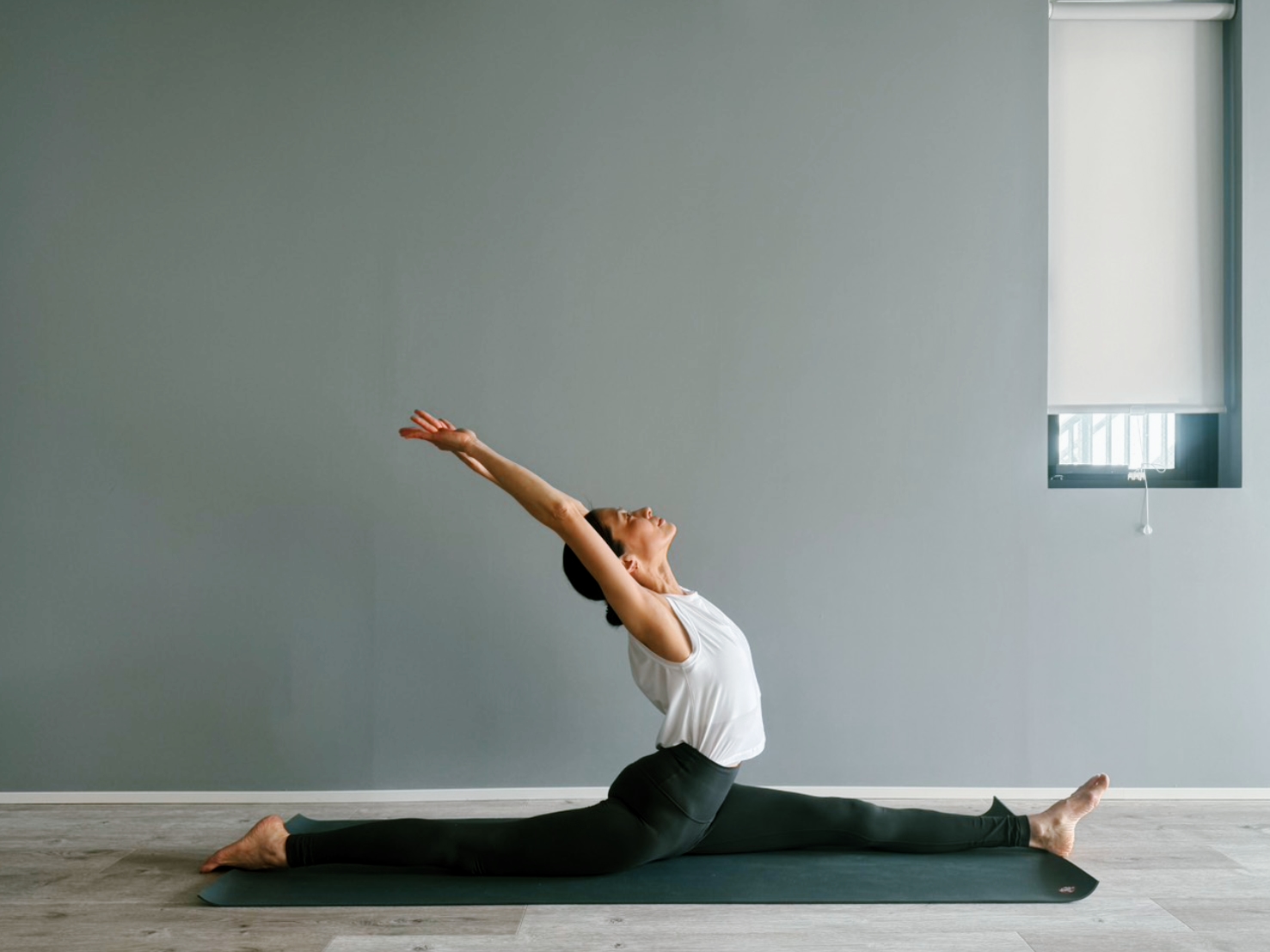 Hima Mizukoshi - 武蔵小山ヨガ Yoga & Wellness Yu Studio