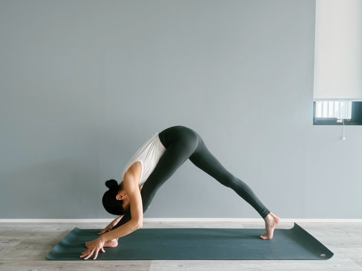 Hima Mizukoshi - 武蔵小山ヨガ Yoga & Wellness Yu Studio